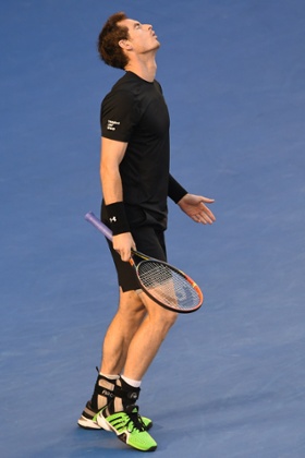 Andy Murray reacts.