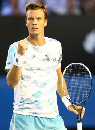 Tomas Berdych reacts.