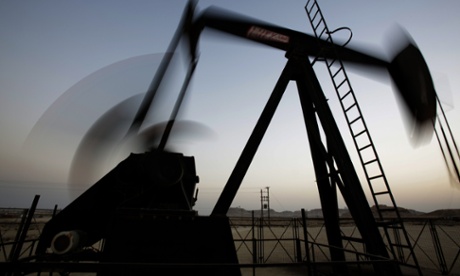 Oil companies cutting investment after crude price slump. Photo: Hasan Jamali/AP.