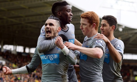 Newcastle United’s Rémy Cabella celebrates the opener.