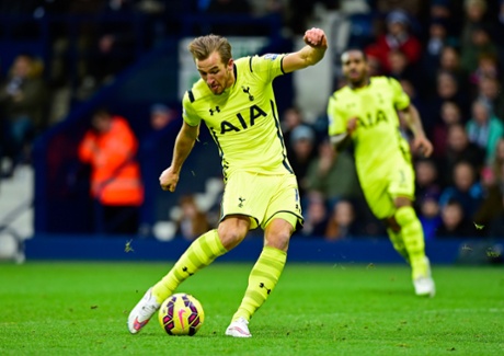 Harry Kane smashes the ball into the back of the net, two early goals for Spurs.