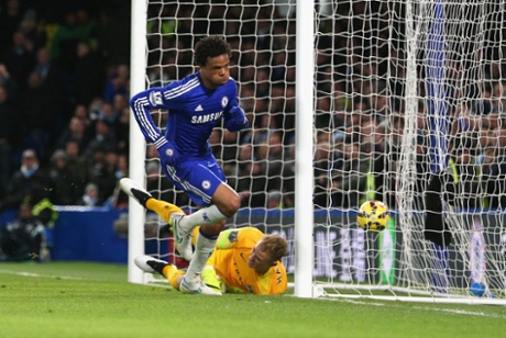 Loic Remy turns to celebrate after slotting in from an Eden Hazard cross.