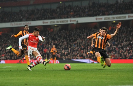 Alexis Sanchez takes a shot.