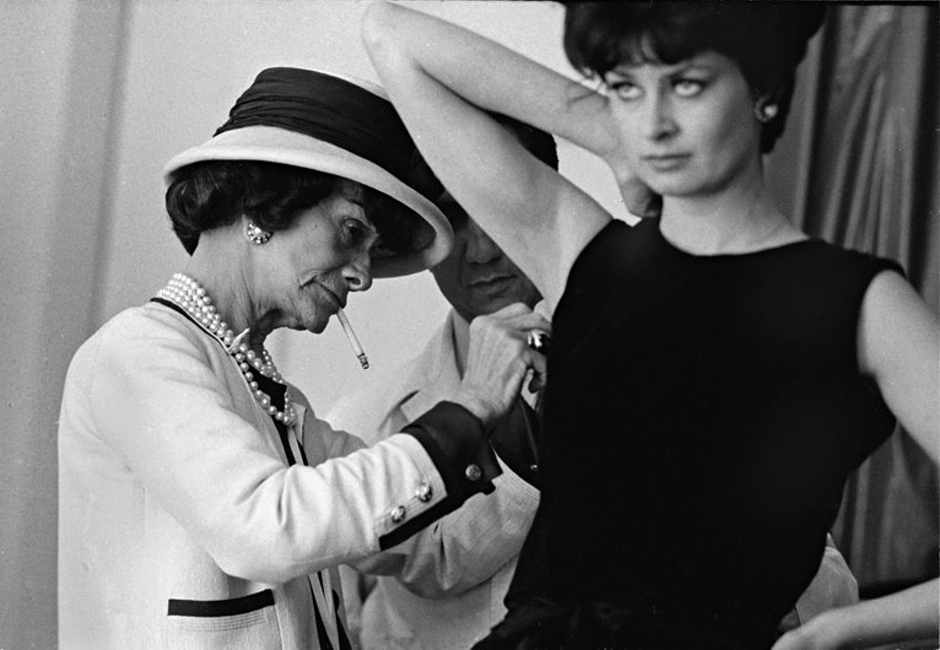 Douglas Kirkland's best photograph: Coco Chanel at work in Paris, 1962 |  Photography | The Guardian