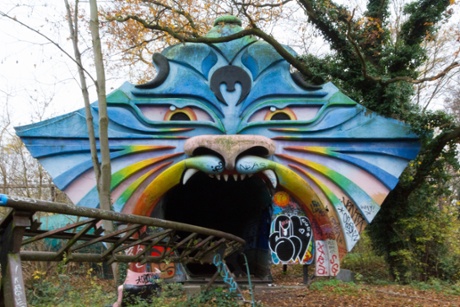 Fangs wait to swallow riders on the rollercoaster.