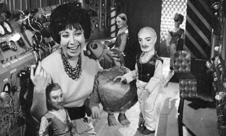Roberta Leigh with puppets