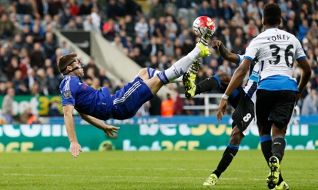 Deezer is to offer live streaming of TalkSport commentaries on Premier League and FA Cup matches