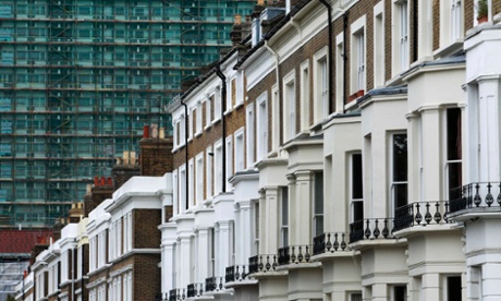 A row of terraced houses are seen below an apartment block in London August 30, 2011. Home ownership in England will slump to just 63.8% over the next decade, the National Housing Federation s forecast said, the lowest level since the mid-1980s. Huge deposits, combined with high house prices and strict lending criteria, have sent home ownership into decline, the Federation said.  REUTERS/Luke MacGregor  (BRITAIN - Tags: REAL ESTATE BUSINESS POLITICS):rel:d:bm:LM1E78U100Q01