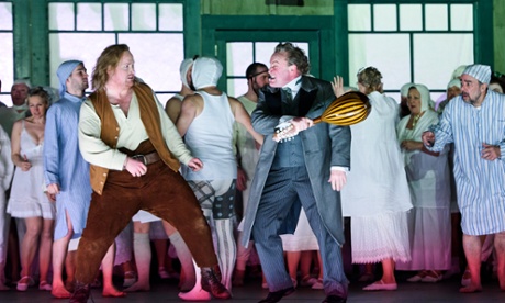 Nicky Spence (David) and Andrew Shore (Sixtus Beckmesser) in The Mastersingers of Nuremberg at the ENO