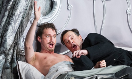 Edgaras Montvidas (Alfred), Andrew Shore (Frank) in Die Fledermaus by Johann Strauss the London Coliseum.