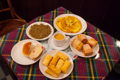 Hot sweet tea with bun-maska, khari, omelette and more