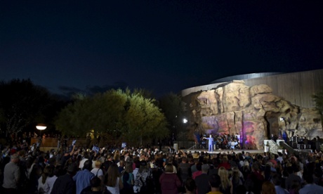 Clinton in front of the crowd at the Springs Preserve in Las Vegas.