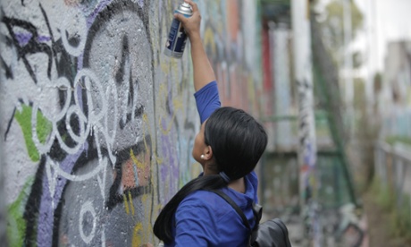 The Deportivo has become known for its urban art and graffiti expos; in the early days artists made do with donated paint in the colours of the ruling PRI party.