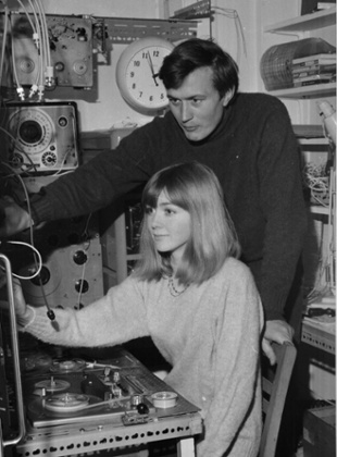 Peter Zinovieff and then wife Victoria Heber-Percy in 1963.