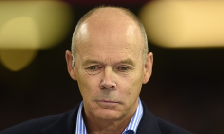 The absence of Sir Clive Woodward, the head coach when England won the 2003 World Cup, has left Lawrence Dallaglio 'despairing'.