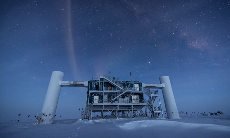 The IceCube lab under the stars at the south pole.  