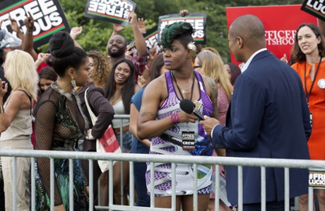 Cookie (Taraji P Henson) with Porsha (Ta’Rhonda Jones) in Empire.