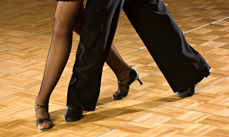 Close up of couple salsa dancing