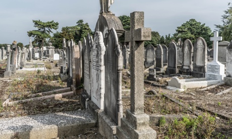 MOUNT JEROME IS AN INTERESTING PLACE TO VISIT [OLD VICTORIAN CEMETERY] REF-1080309