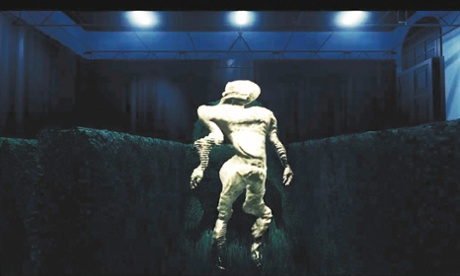 Jon Rafman, Sculpture Garden (Hedge Maze), seen through Oculus Rift headset.