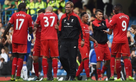 Liverpool manager Jürgen Klopp congratulates his players