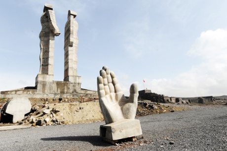 kars statue of humanity turkey