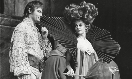 Edward Woodward and Geraldine McEwan in The White Devil.