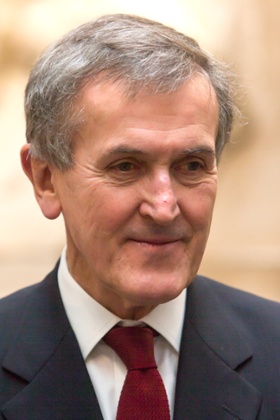 Neil MacGregor said he could give no guarantees the scheme would be protected from cuts in his British Museum grant.