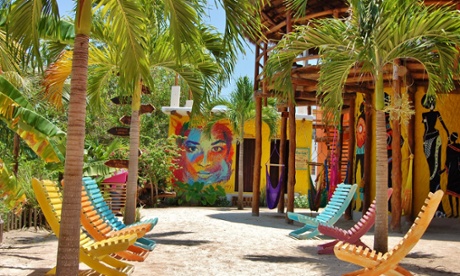 Tribu, Isla Holbox.