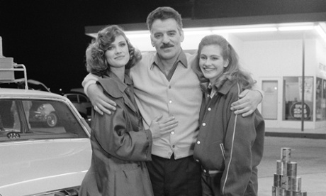 Knight of cops: Dennis Farina with co-stars Hanna Cox and Julia Roberts in Crime Story.
