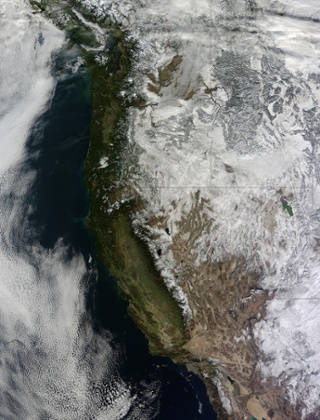 Much of the U.S. West entered 2015 under a blanket of snow. The storm even dusted the Southwest, including Arizona’s Grand Canyon. The Moderate Resolution Imaging Spectroradiometer (MODIS) on NASA’s Terra satellite acquired this image on January 1, 2015.