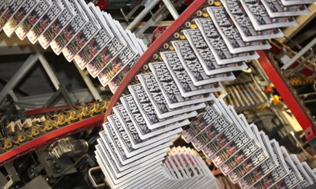 The Daily Mirror has published an apology to phone-hacking victims in its Friday edition.