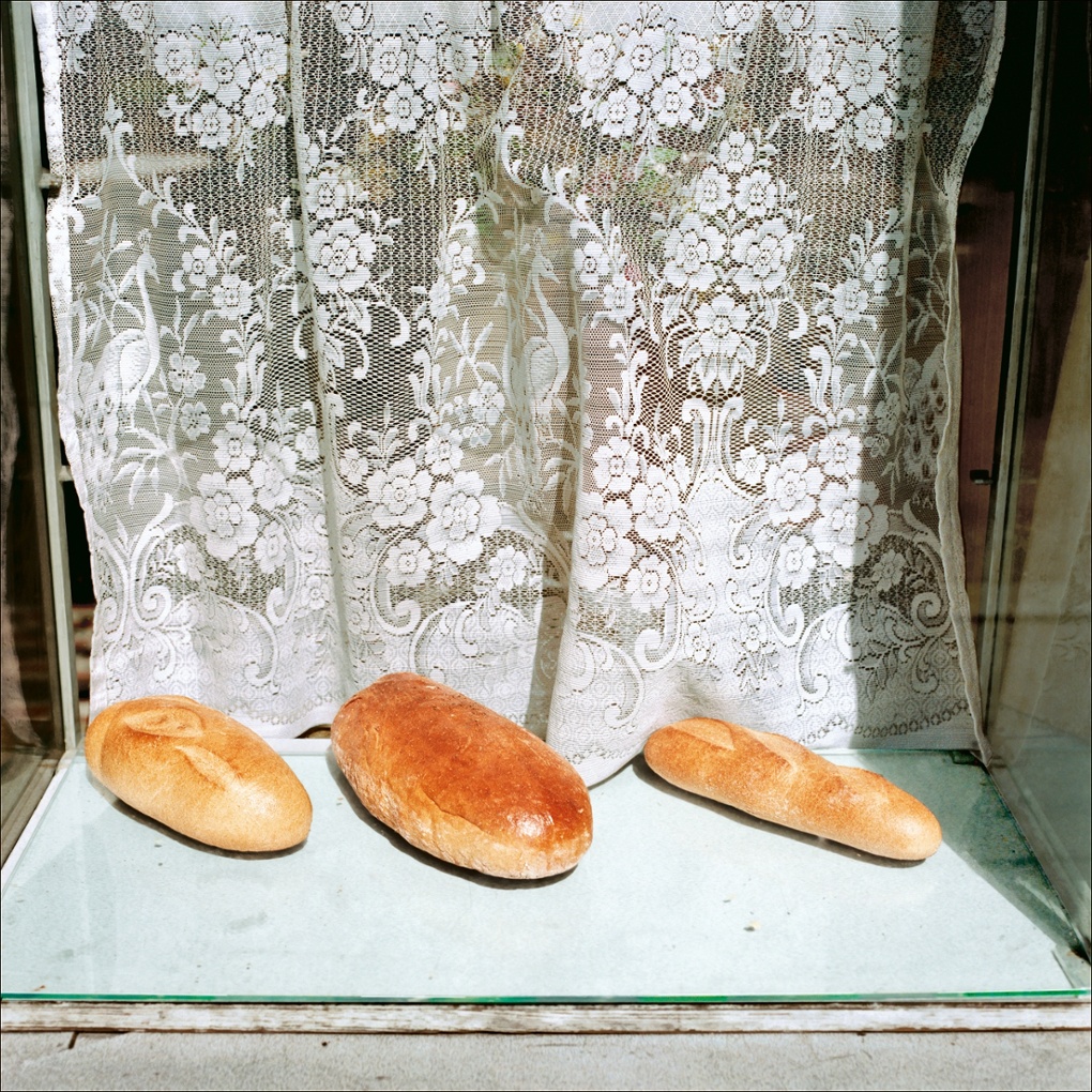 Three loaves of bread for sale in a Krakow shop in 1988