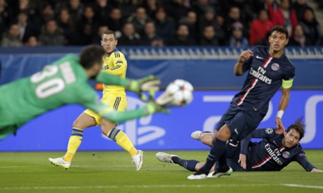 PSG goalkeeper Salvatore Sirigu snaffles Eden Hazard’s cross.