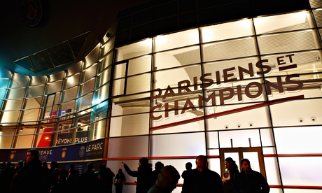 Fans await the Paris Saint-Germain vs Chelsea match