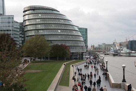 Thames Path walk - City Hall.