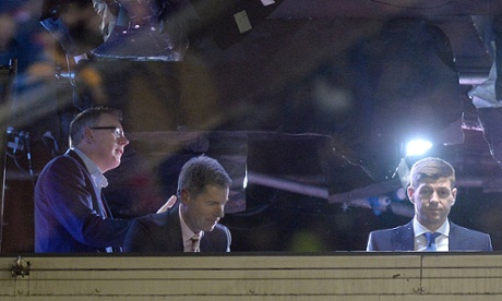 Steven Gerrard sporting his blue tie.