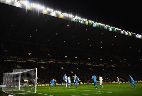 Celtic push for the equaliser.