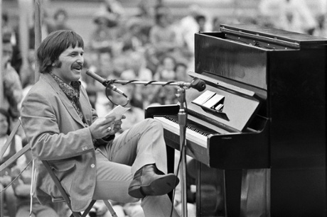 Lindy West's father Paul West at his piano onstage