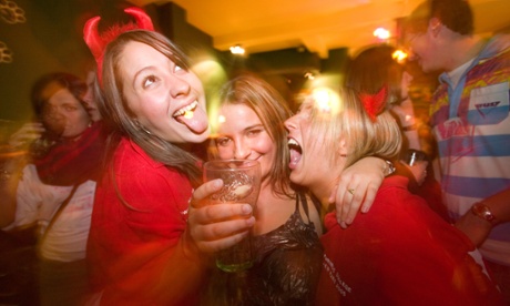 students drinking drunk