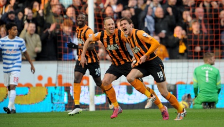 Nikica Jelavic celebrates his goal.