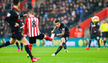 Philippe Coutinho scores.