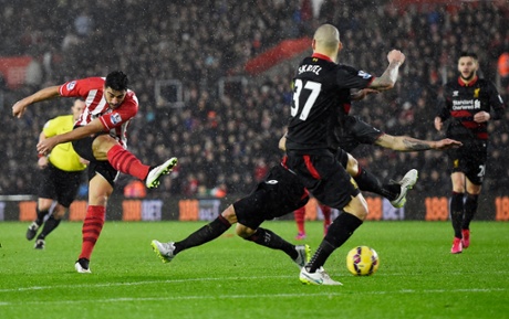 Graziano Pelle shoots.