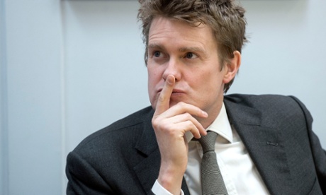 Tristram Hunt is to unveil Labour proposals to improve training and recruitment for headteachers.
