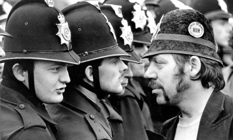 Police and pickets at Orgreave during miners strike in1984