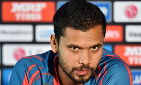 Bangladesh captain Mashrafe Mortaza attending to press duties yesterday. (AFP/Getty Images/Theo Karanikos)