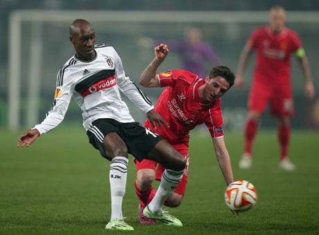 Besiktas' Atiba Hutchinson and Joe Allen fight for the ball as the home team begin to dominate in Istanbu.