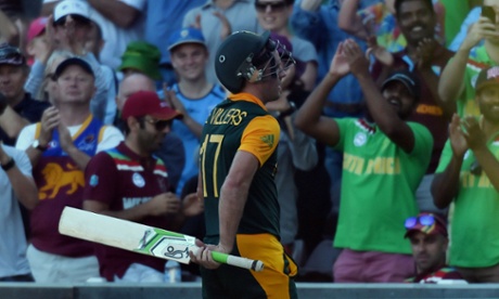 AB de Villiers takes the acclaim as he walks from the ground at the end of his record-breaking innings