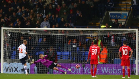 Eidur Gudjohnsen scores the opening goal from the penalty spot.