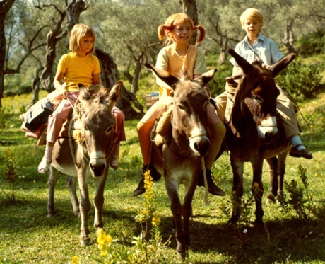 Annika, Pippi, and Tommy on an adventure